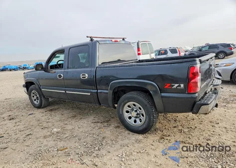 2005 Chevrolet Silverado K1500 from USA, damaged, VIN 2GCEK13T951260372